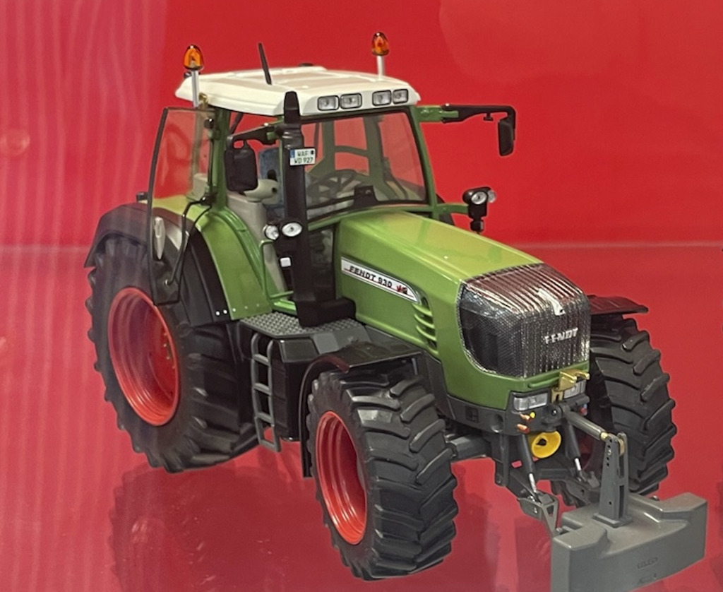 Fendt 930 Vario TMS Modell von Weise-Toys 1:32