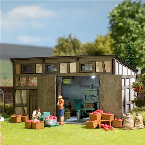 Mosterei Modell von Busch 1:87