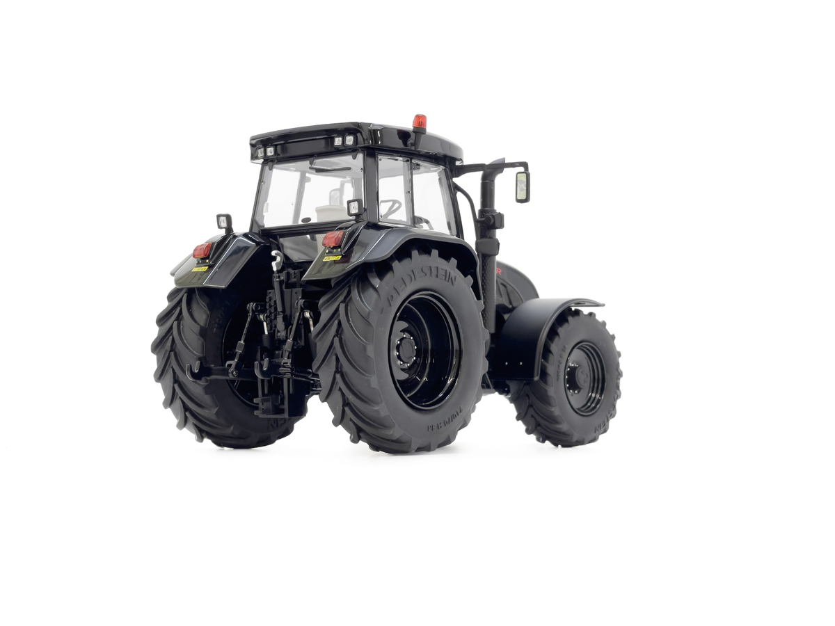 Steyr CVT 6195 Black Lim. Edt. Modell von MarGe Models 1:32