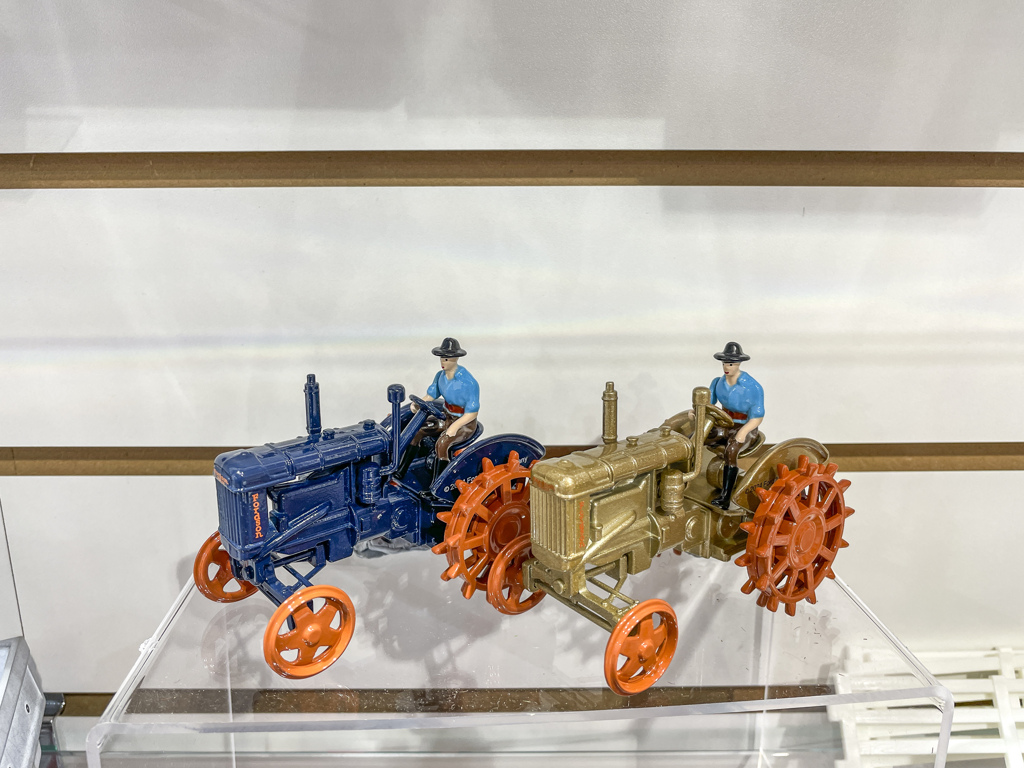 Fordson Major mit Stahlrädern Limited Edition Modell von Britains 1:32
