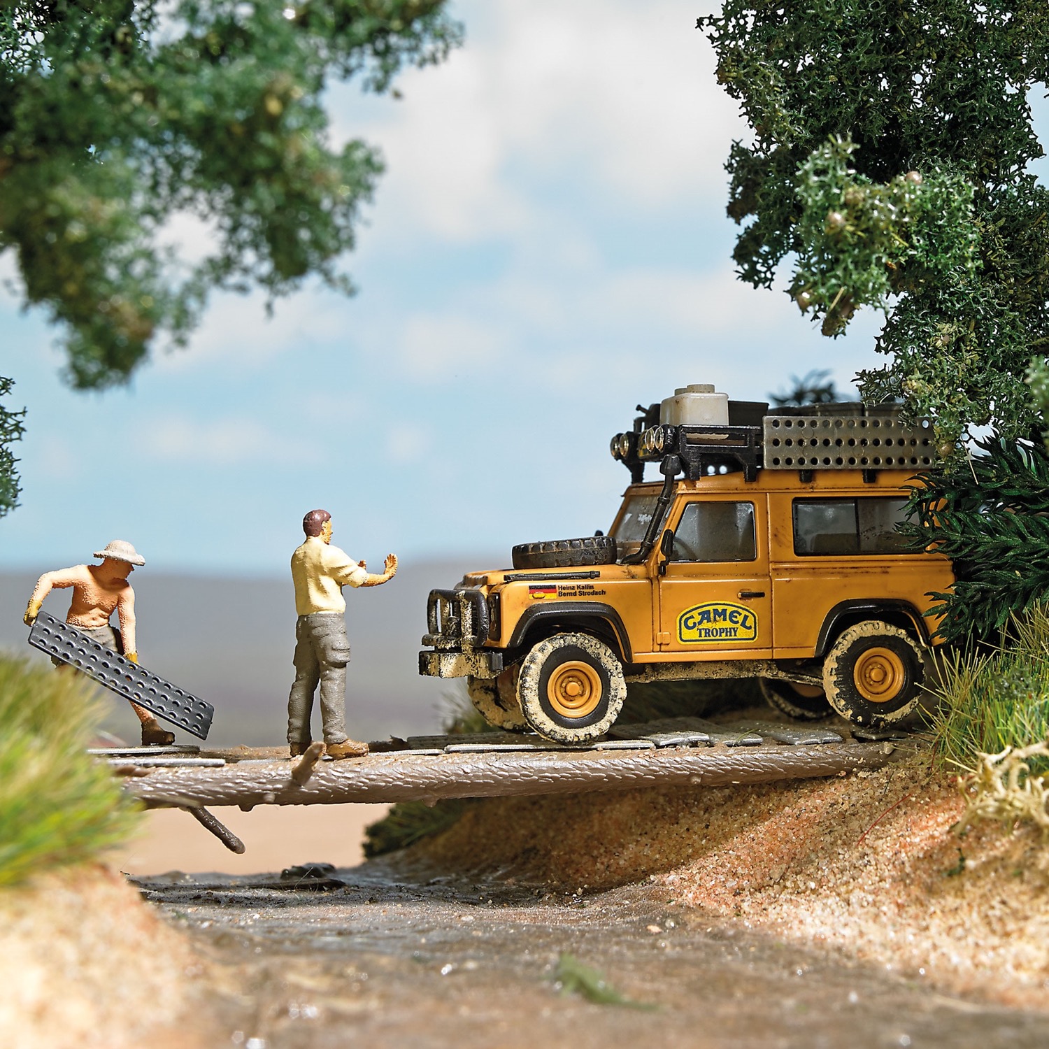 Land Rover Defender 90 Camel Trophy 1985 Deutschland Bj. 1983 Modell von Busch 1:87