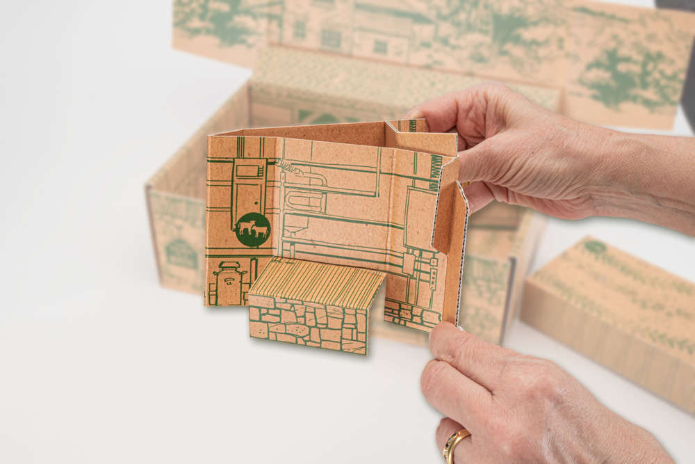 Farm in the Box Spielset Modell von Britains 1:32