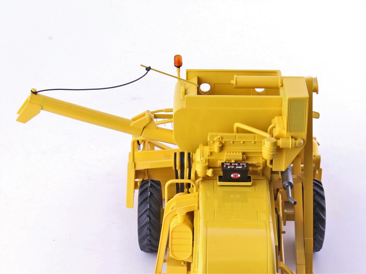 Claeys M103 Mähdrescher - Lim. Edt. 250 St. Modell von Toys Farm 1:32