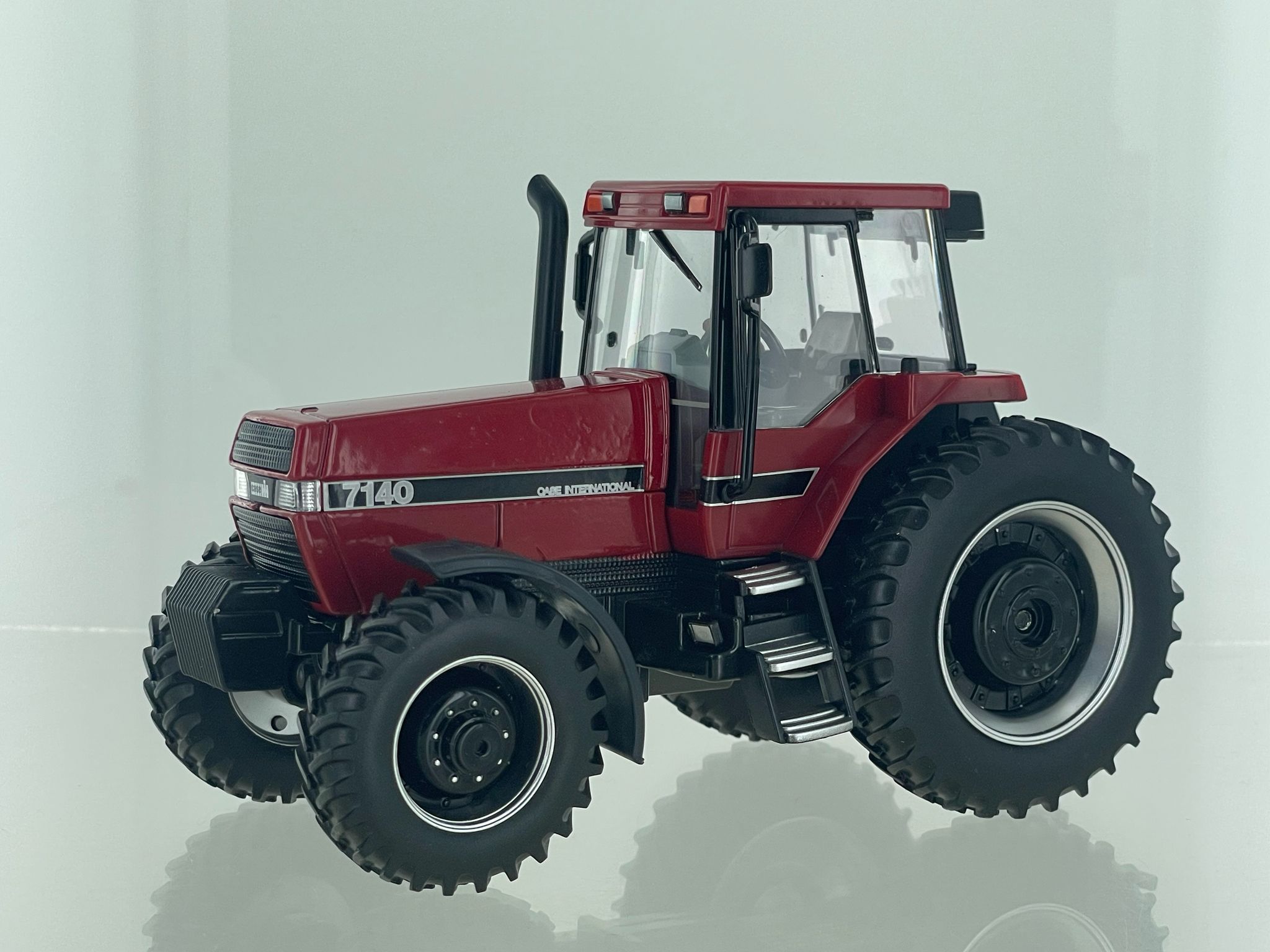 Case IH Magnum 7140 Lim. Edt. Modell von Britains 1:32