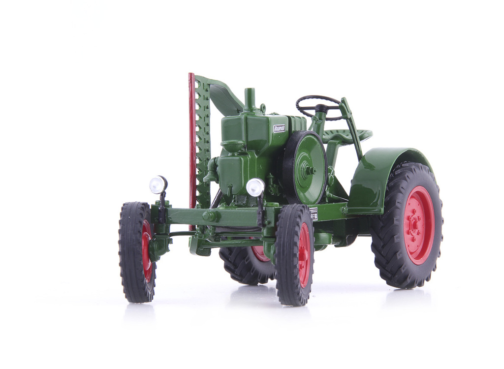 Kramer K18 Allesschaffer dunkelgrün Limited Edition Modell von AutoCult 1:32