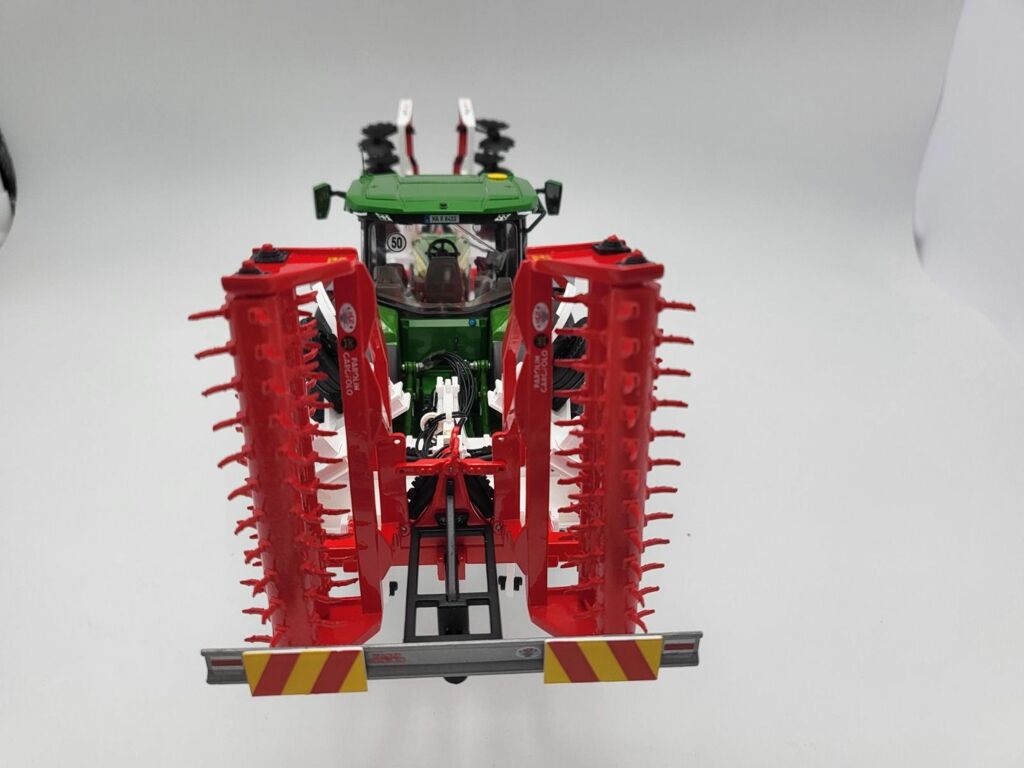 MGP Parolin Magnum 500 Limited Edition Modell von Hiway 1:32