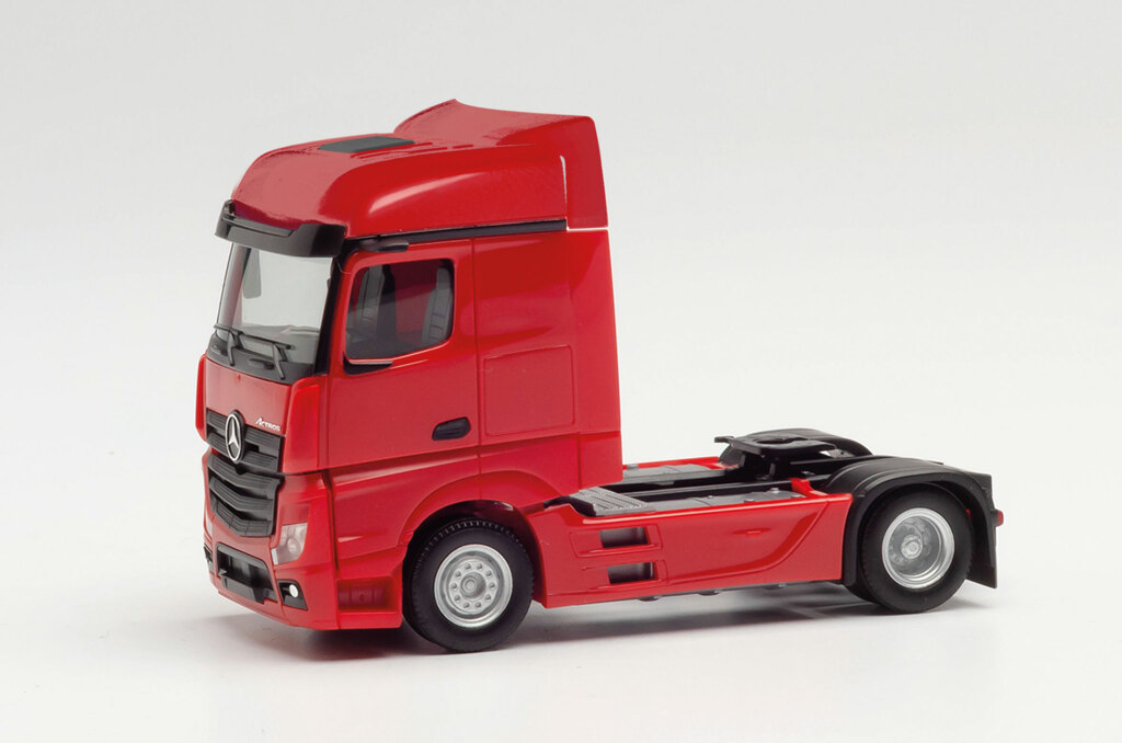 Mercedes-Benz Actros 18 Bigspace Zugmaschine rot-1
