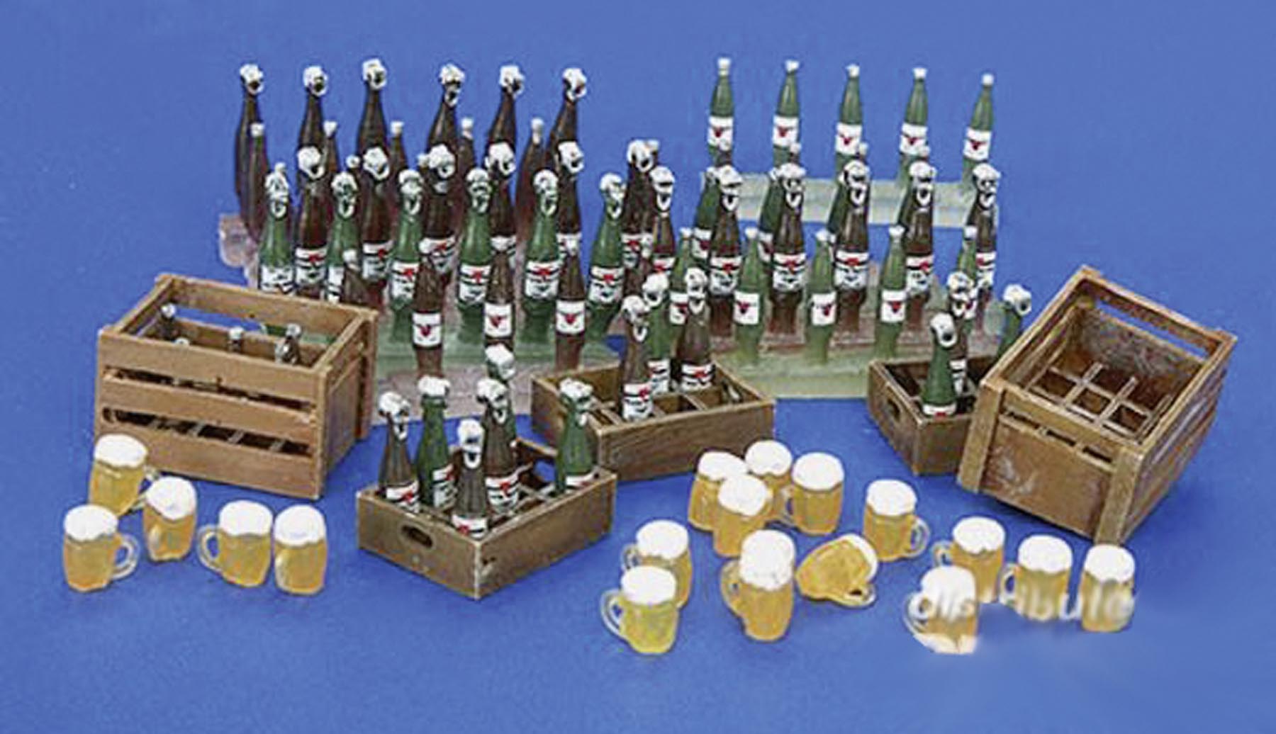 Set mit Bierkisten, -flaschen und -gläsern 99 Teile Modell von Plus Model 1:35