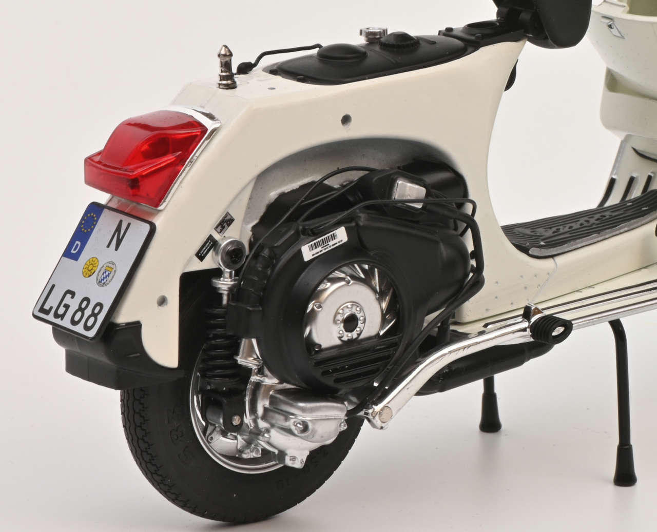 Vespa PX 150 weiß Modell von Schuco 1:10