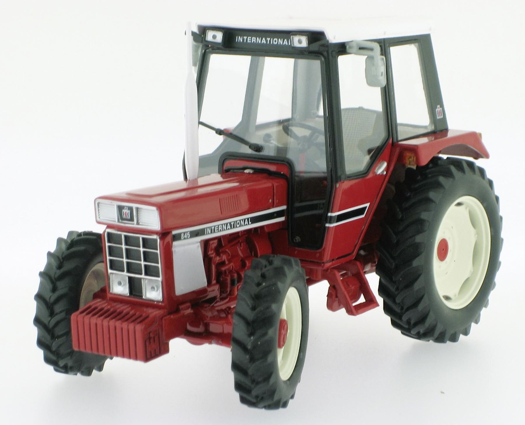 IHC 845 Kabine S Modell von Replicagri 1:32