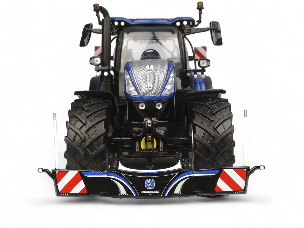 Tractorbumper Sicherheitsfrontgewicht 800 kg   - New Holland  Modell von Universal Hobbies 1:32