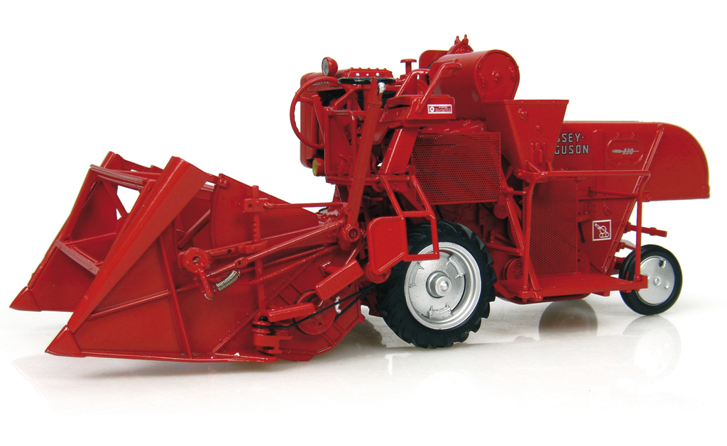 Massey Ferguson 830 Mähdrescher-1