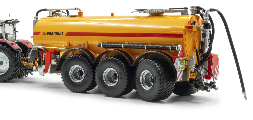 Veenhuis Profiline 29.000 Dreiachser Modell von Universal Hobbies 1:32