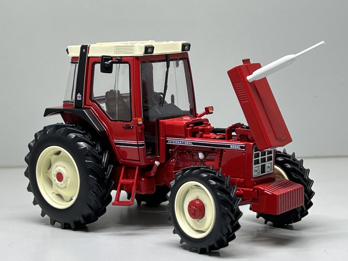 IHC 955 XL Limited Edition Modell von Replicagri 1:32