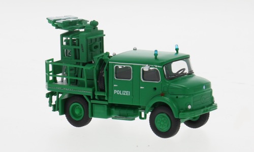 Mercedes LA 911 Lichtmastwagen, hellgrün, 1966, Polizei grün Modell von Brekina 1:87