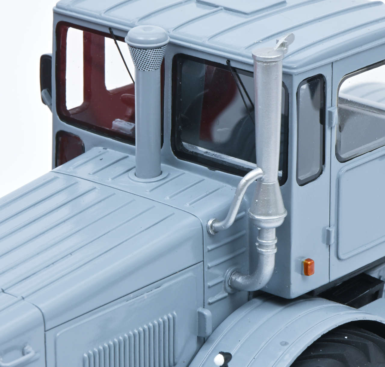 Kirovets K700 grau Limited Edition 500 Modell von Schuco 1:32