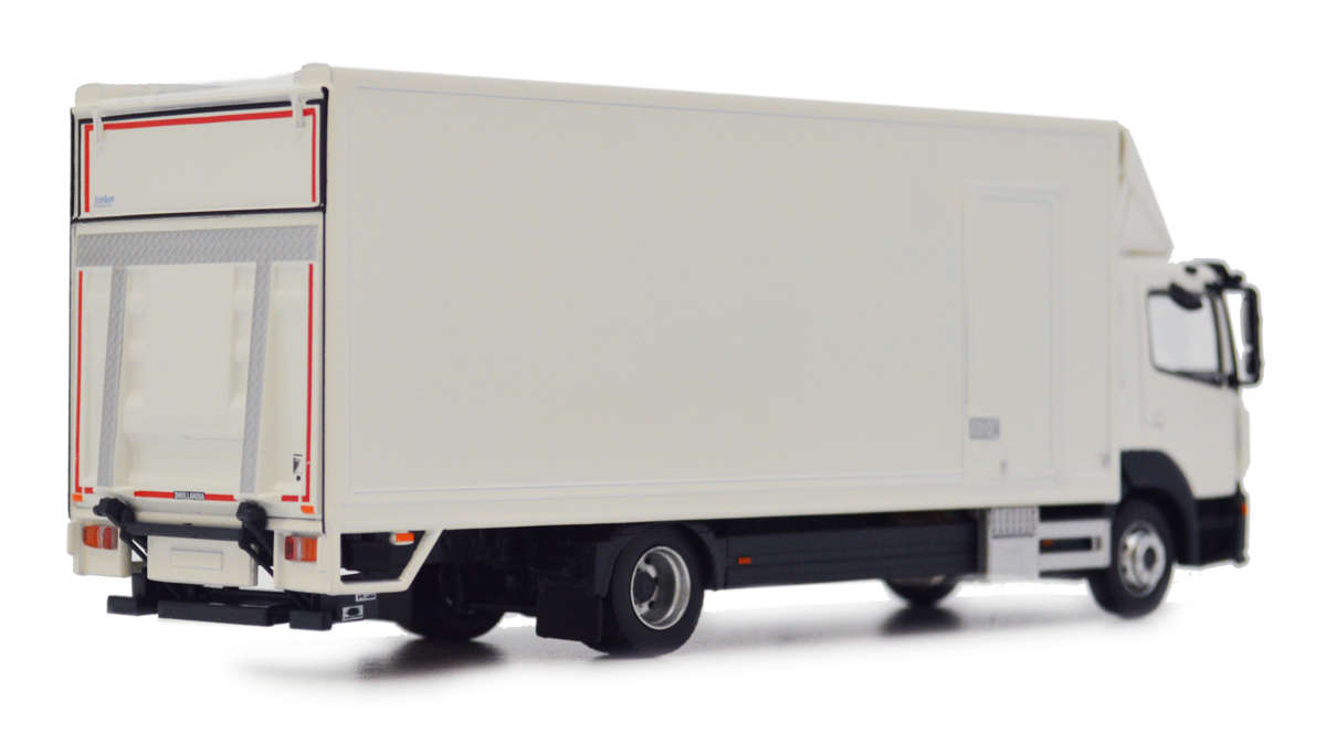 MB Atego Truck weiß Modell von MarGe Models 1:50