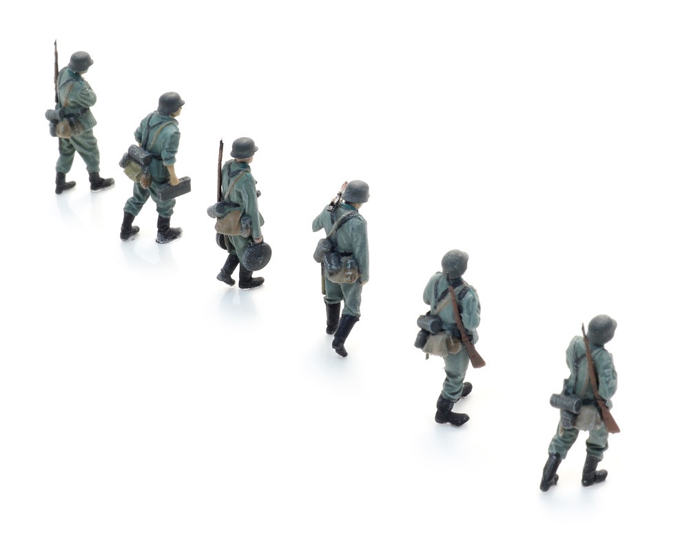 Wehrmacht Infanterie marschiert an die Front Modell von Artitec 1:87