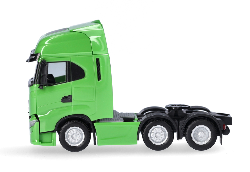 Iveco S-Way Solozugmaschine 3achs Modell von herpa 1:87