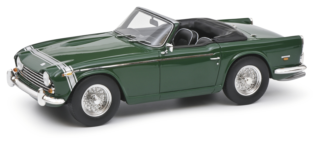 Triumph TR 250 mit geöffnetem Softtop british-racing-green Lim. Edt.-1