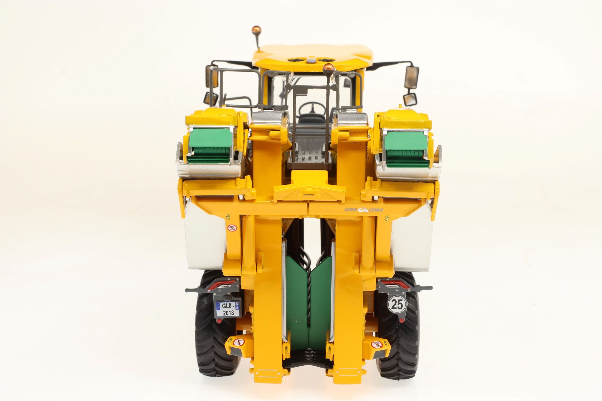 Gregoire GL8.6 Easyclean Modell von  1:32