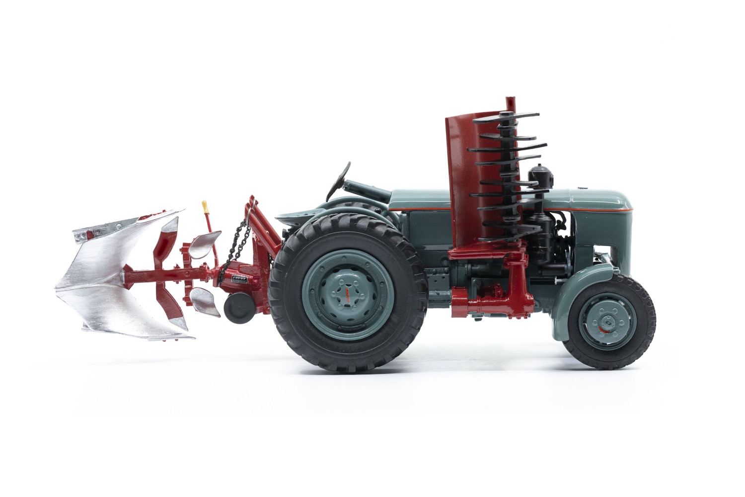 Vevey 560 mit Pflug und Motoregge  Modell von Ace 1:32