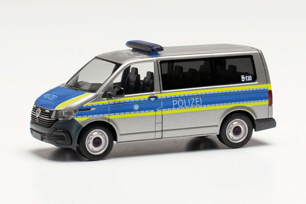 VW T 6.1 Polizei München Bus-1