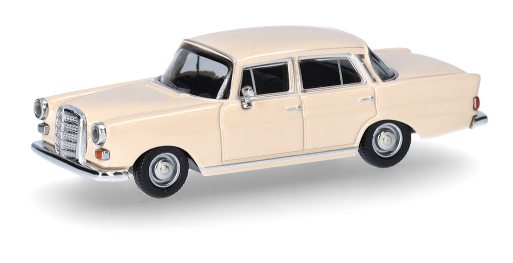 Mercedes-Benz 200 Heckflosse-1