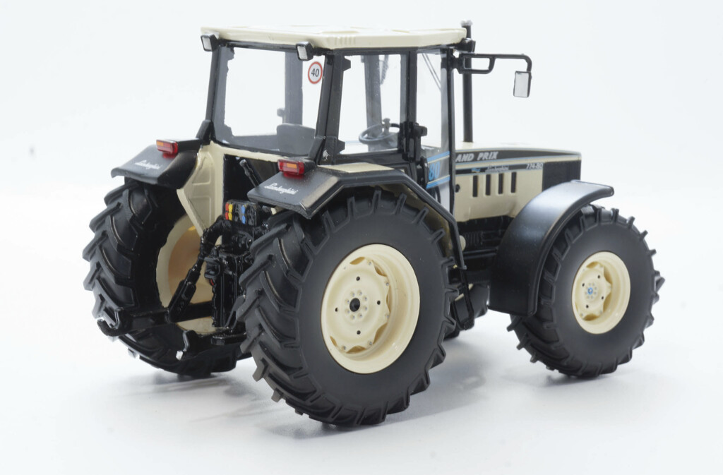 Lamborghini Grand Prix 674-80 Limited Edition Modell von PowerTrac Models 1:32