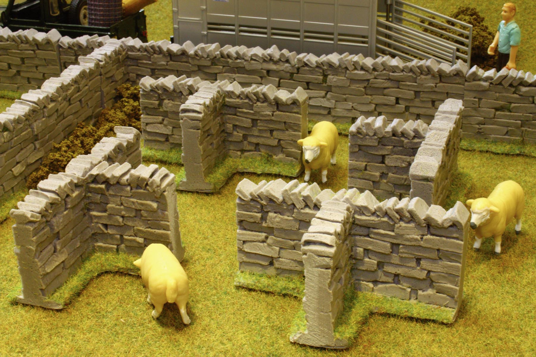 Steinmauer-T-Stück (4er Pack) Modell von Brushwood Toys 1:32