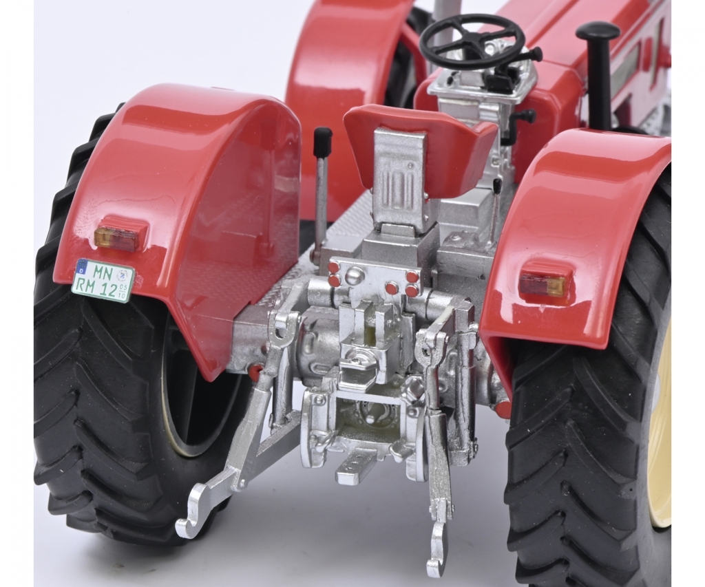 Schlüter Super 1500 TV Modell von Schuco 1:32