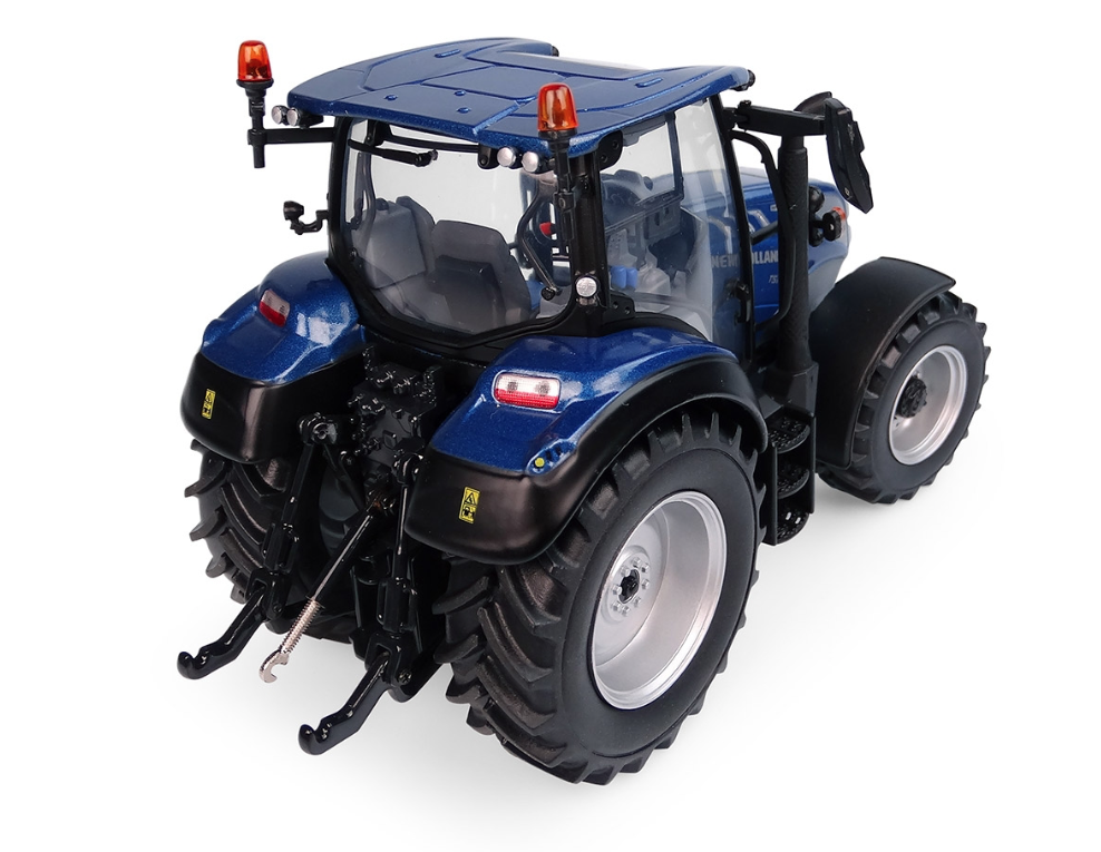 New Holland T5.140 Blue Power mit Flachdach Modell von Universal Hobbies 1:32