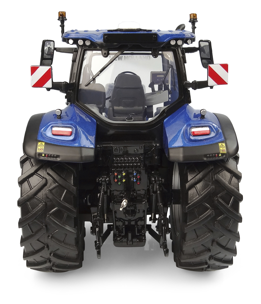 New Holland T7.300 Blue Power Modell von Universal Hobbies 1:32