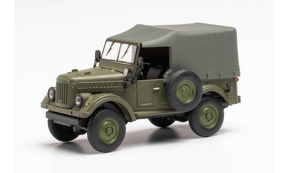 GAZ 69 Felgen olivgrün-1