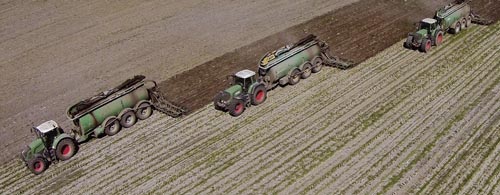 Becher Fendt Vario 900er mit Samson PG25