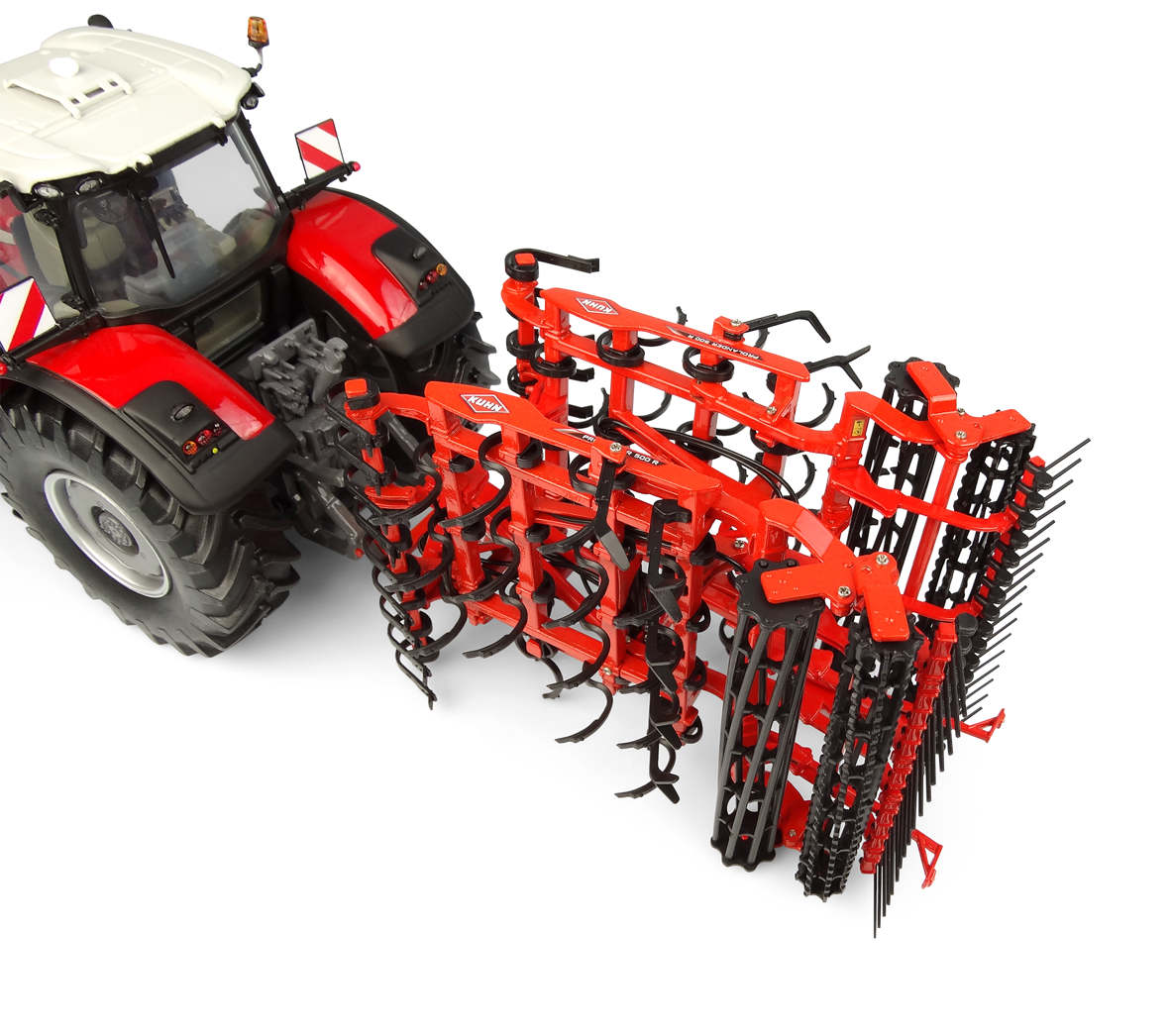 Kuhn 500R Grubber Modell von Universal Hobbies 1:32