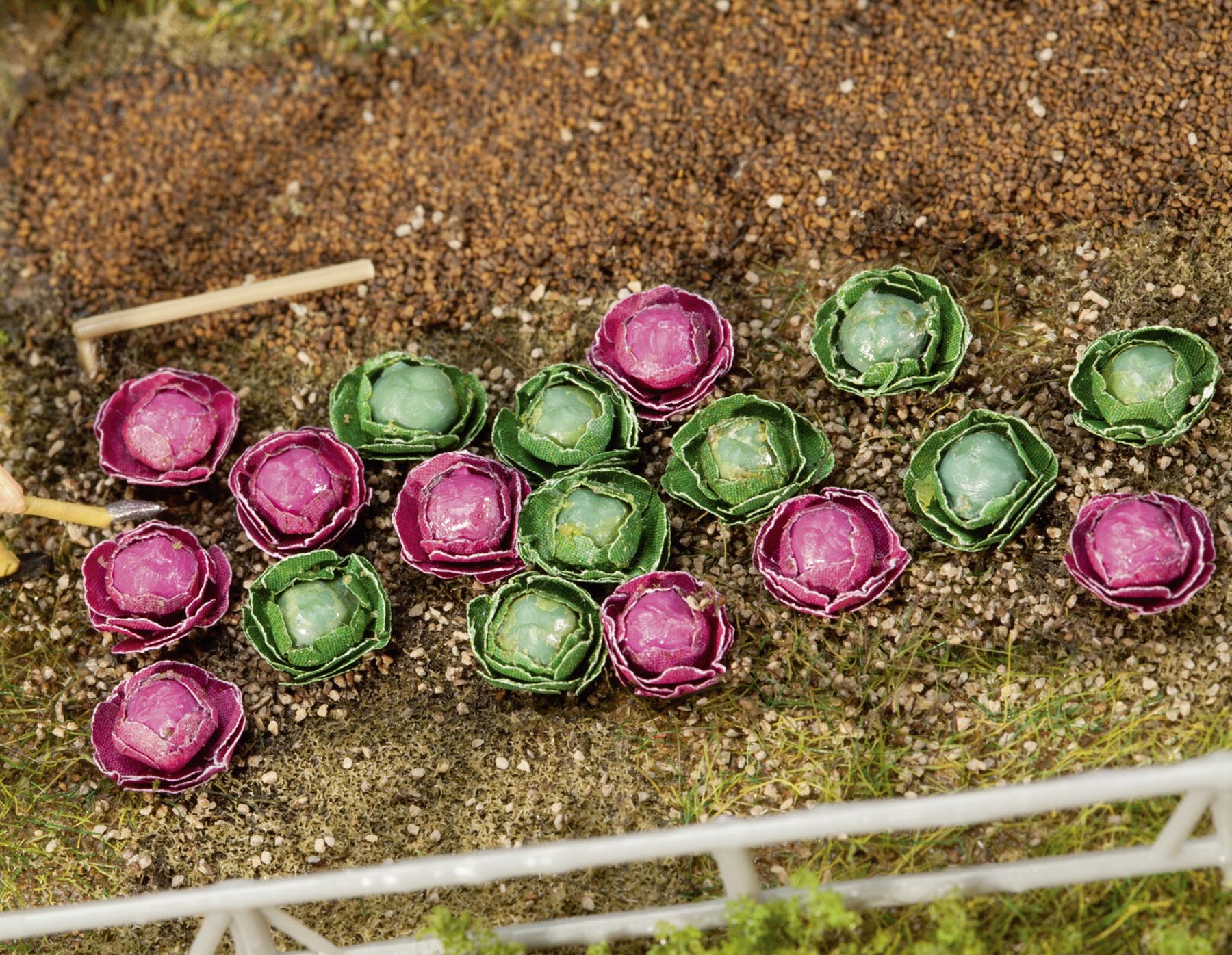 10 Weiß- und 10 Rotkohlköpfe Modell von Gebr. Faller 1:87