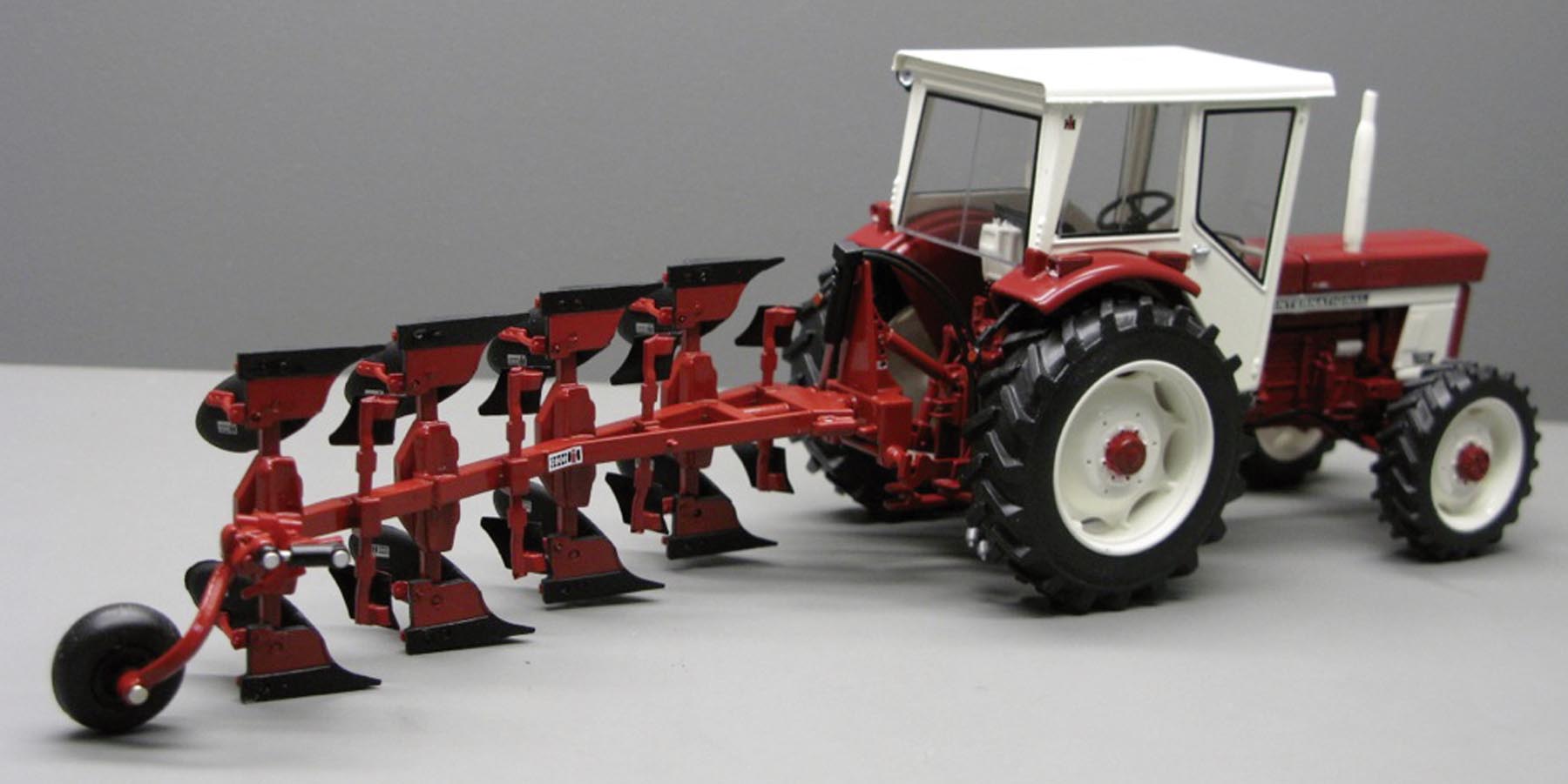 IHC 155 Vierschar-Drehpflug (ohne Traktor) Modell von Replicagri 1:32