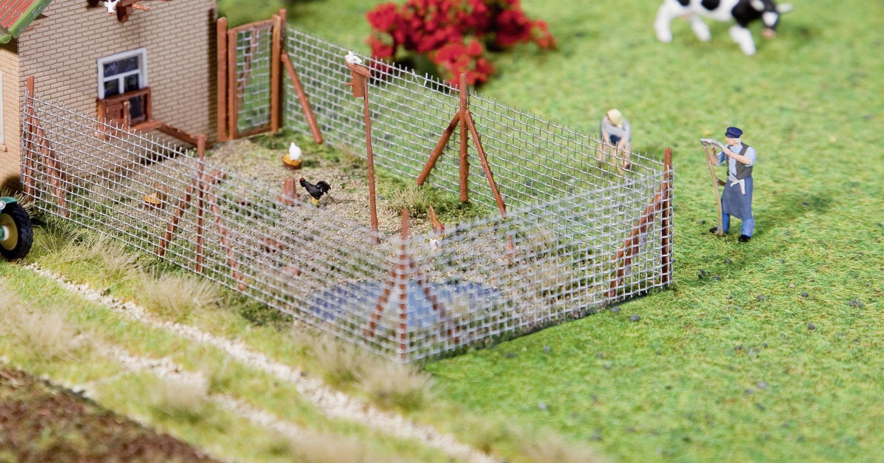 Maschendrahtzaun mit Holzpfosten (Bausatz) Modell von Gebr. Faller 1:87