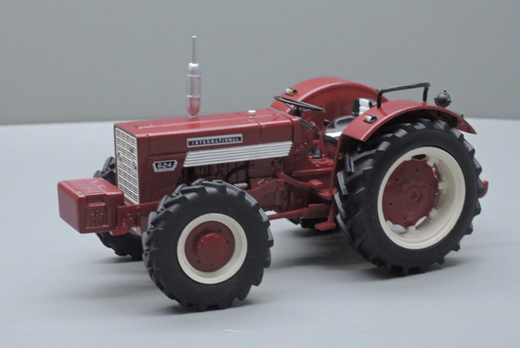 IHC 624 4 x 4 Modell von Replicagri 1:32