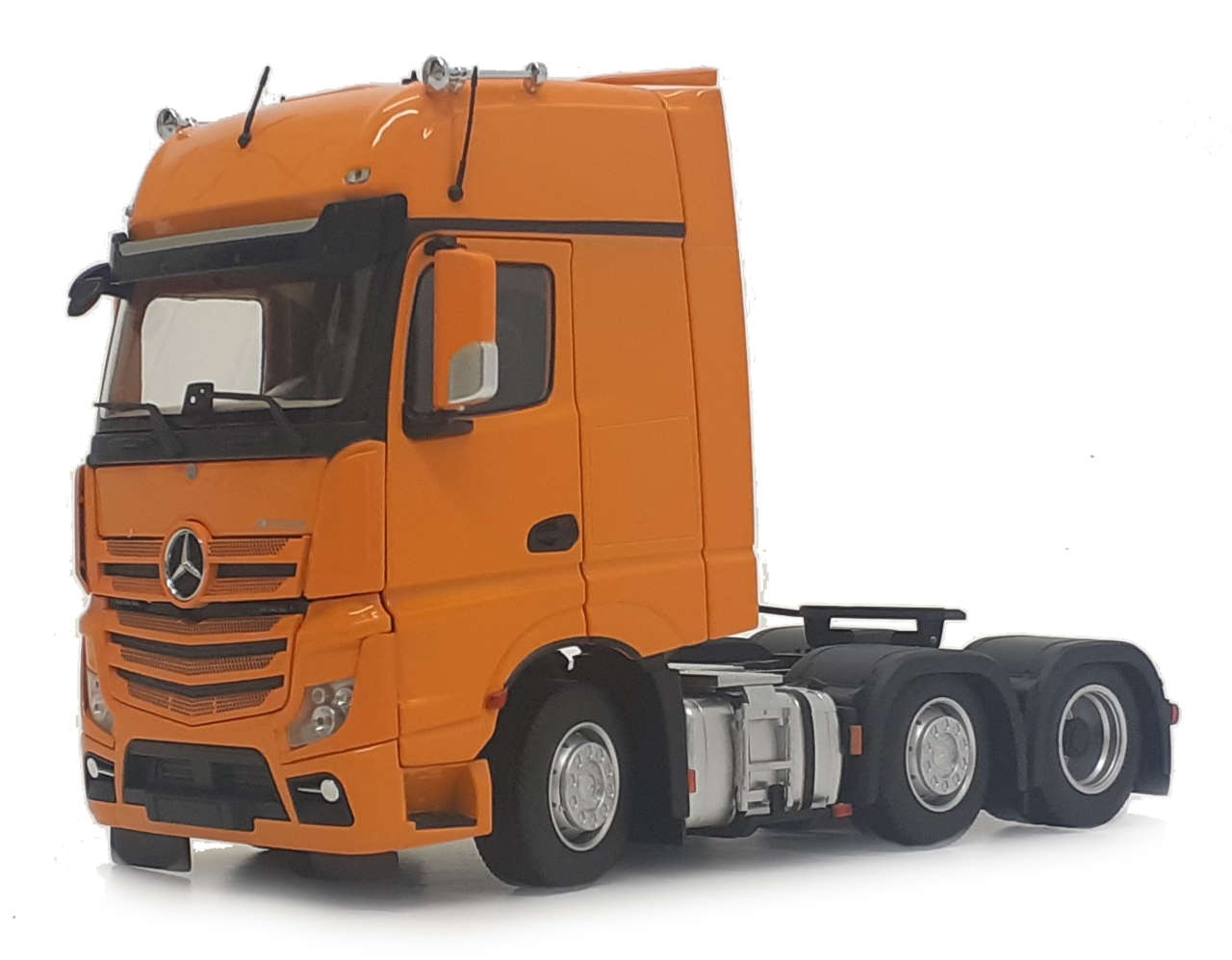 Mercedes-Benz Actros GigaSpace 6 x 2 gelb Modell von MarGe Models 1:32