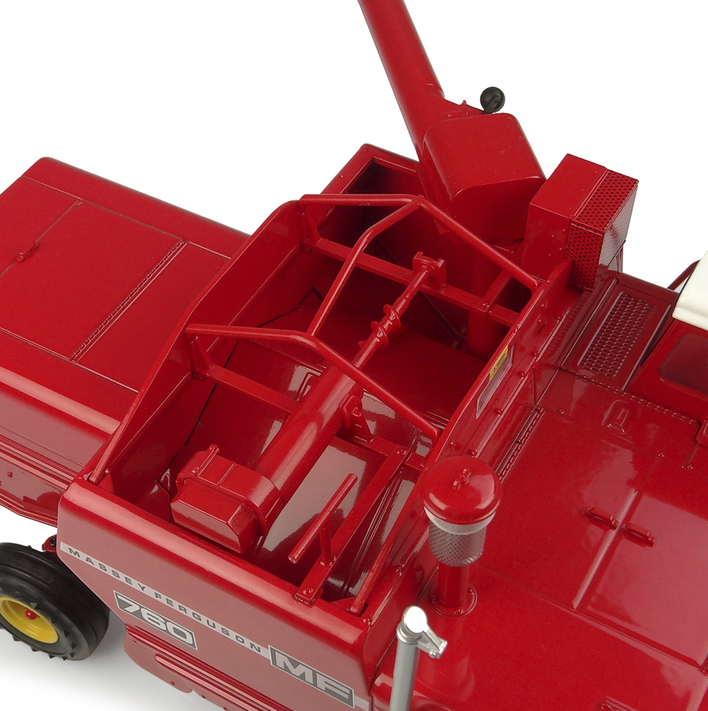 Massey Ferguson 760 Modell von Universal Hobbies 1:32