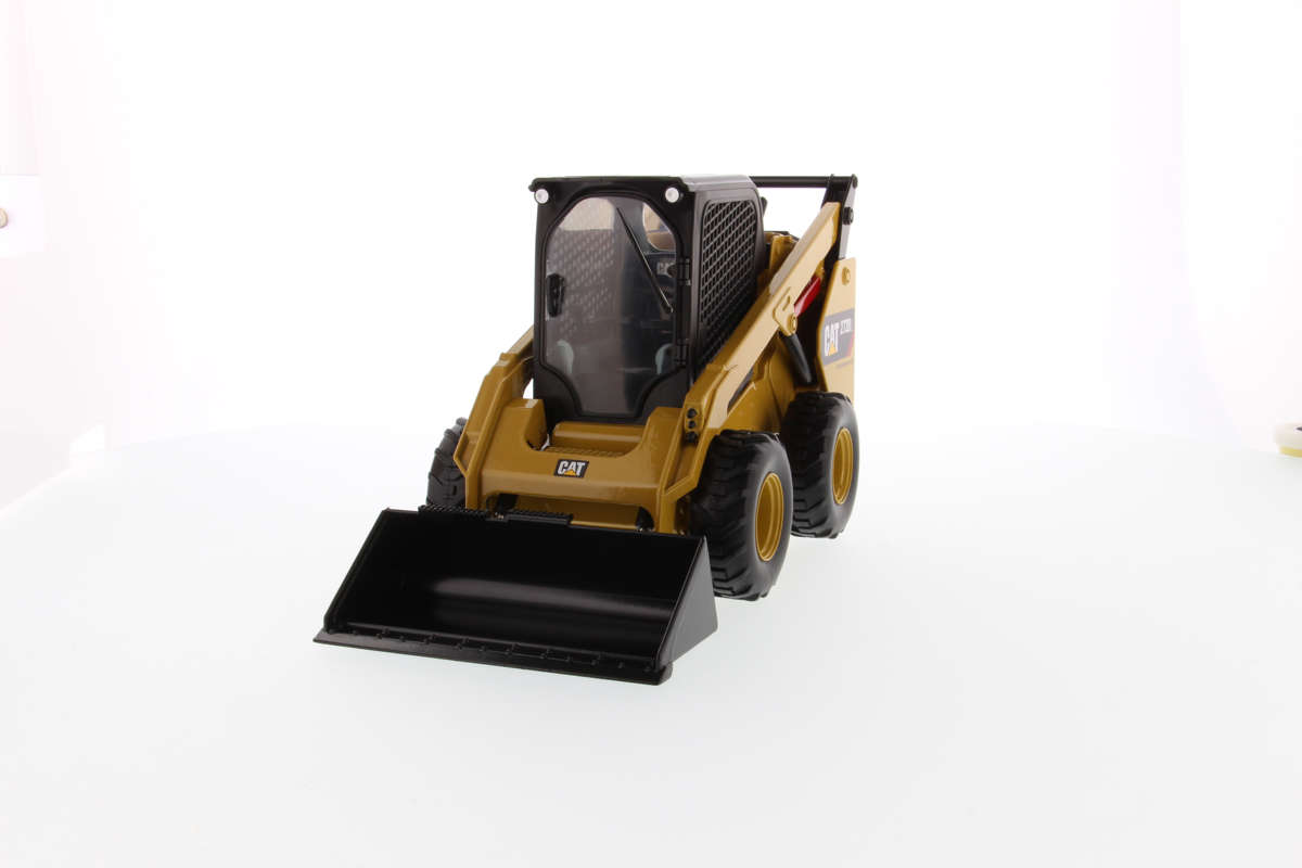 CAT 272D2 Kompaktlader Modell von DieCast Masters 1:16