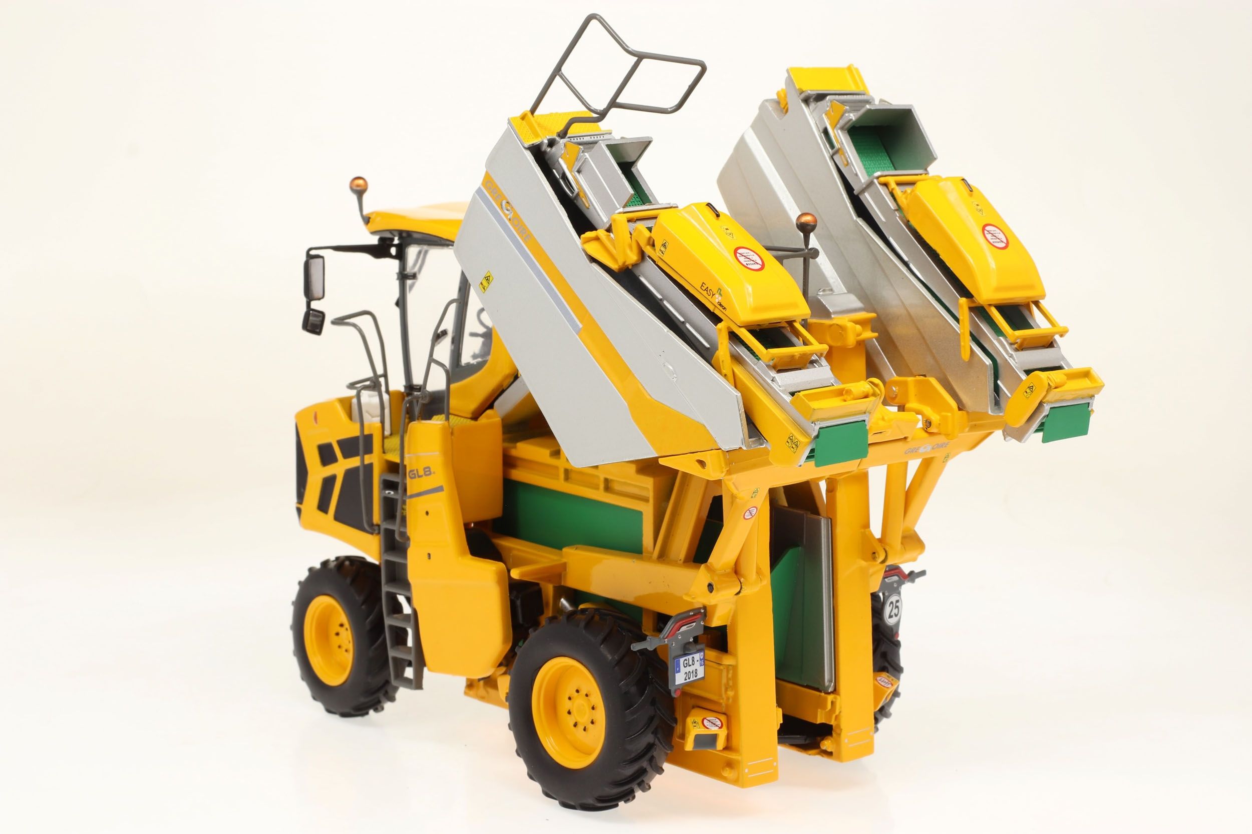 Gregoire GL8.6 Easyclean Modell von  1:32