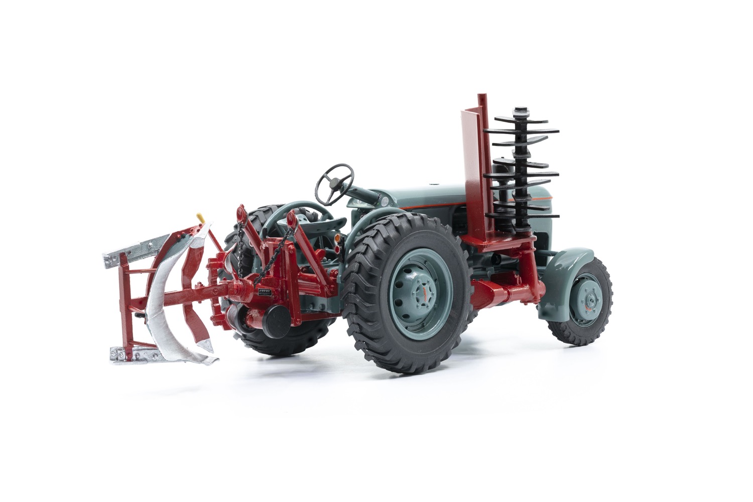 Vevey 560 mit Pflug und Motoregge  Modell von Ace 1:32