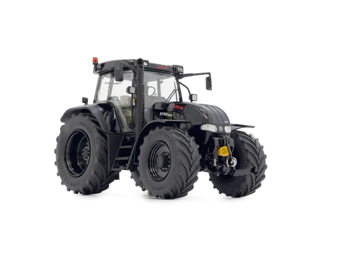 Steyr CVT 6195 Black Lim. Edt. Modell von MarGe Models 1:32