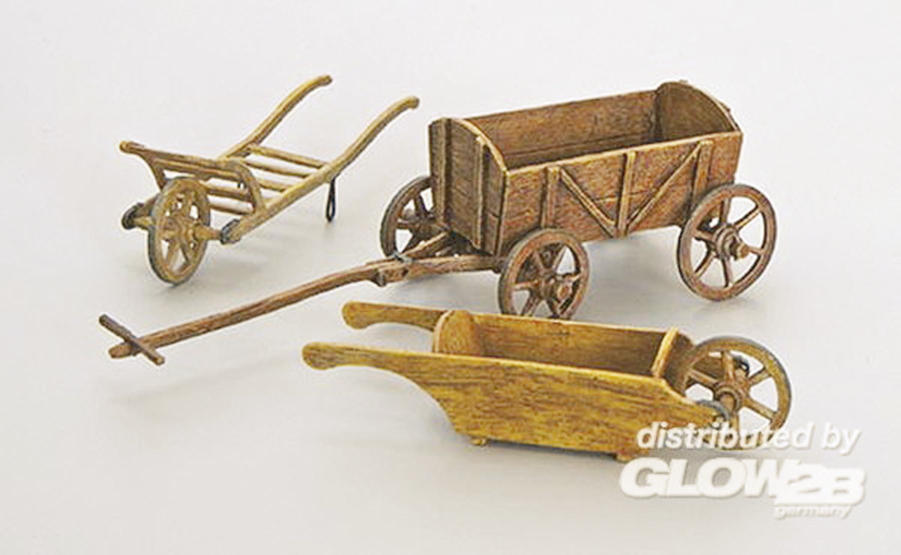 Bausatz Landwirtschafts-Set mit 3 versch. Karren Modell von Plus Model 1:35