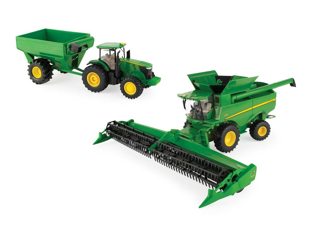John Deere S780 Mähdrescher, John Deere 7240R Traktor und Getreidewagen-1
