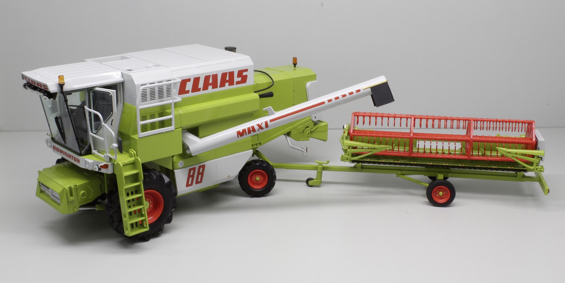 Claas Dominator 88 Maxi Modell von Replicagri 1:32