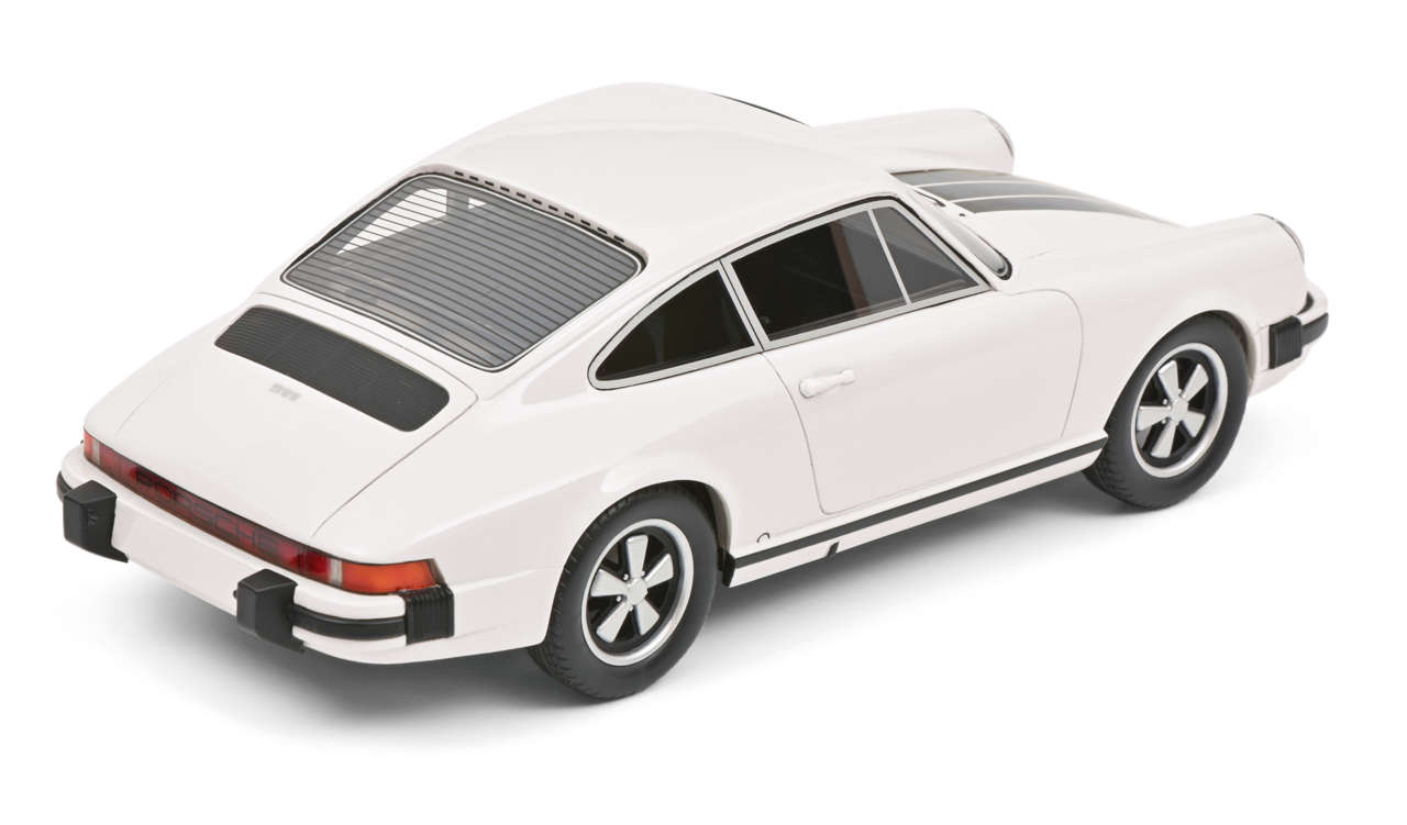 Porsche 911 Coupé Modell von Schuco 1:18